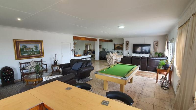 To Let 4 Bedroom Property for Rent in Dana Bay Western Cape